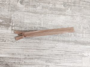 Usynlig Lynlås 4mm - Beige (60CM) Usynlig Lynlås 4mm - Beige (60CM)
