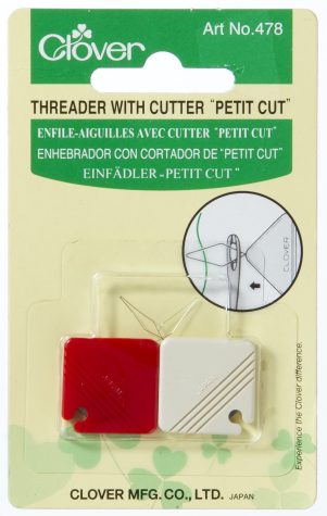 Clover “PETIT CUT” Nåletråder m/kniv (2 stk.) Clover “PETIT CUT” Nåletråder m/kniv (2 stk.)