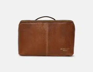 RE:Designed - Project 10 - Taske til sytilbehør - Walnut/Gold (Pre-order)