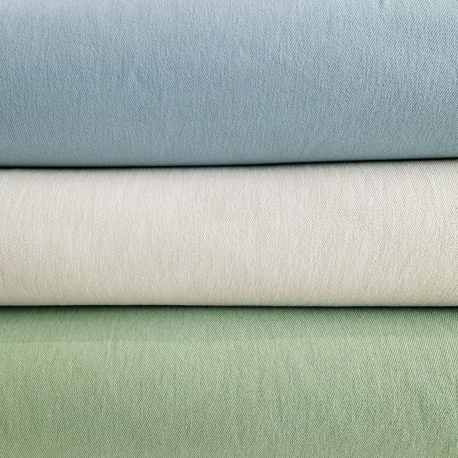 Fast Jacquard M/kulørte Blomster, sort Fast Jacquard M/kulørte Blomster, sort