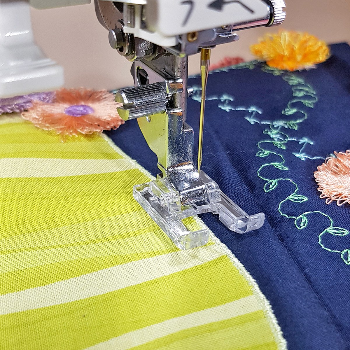 Janome Applikationsfod åben F2 (Gruppe 1) Janome Applikationsfod åben F2 (Gruppe 1)